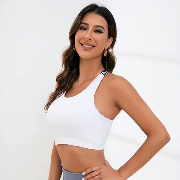 U-neck Letter Criss Cross Back Sports Bra, Sleeveless Yoga Fitness Workout Tank - Picture 4 of 10